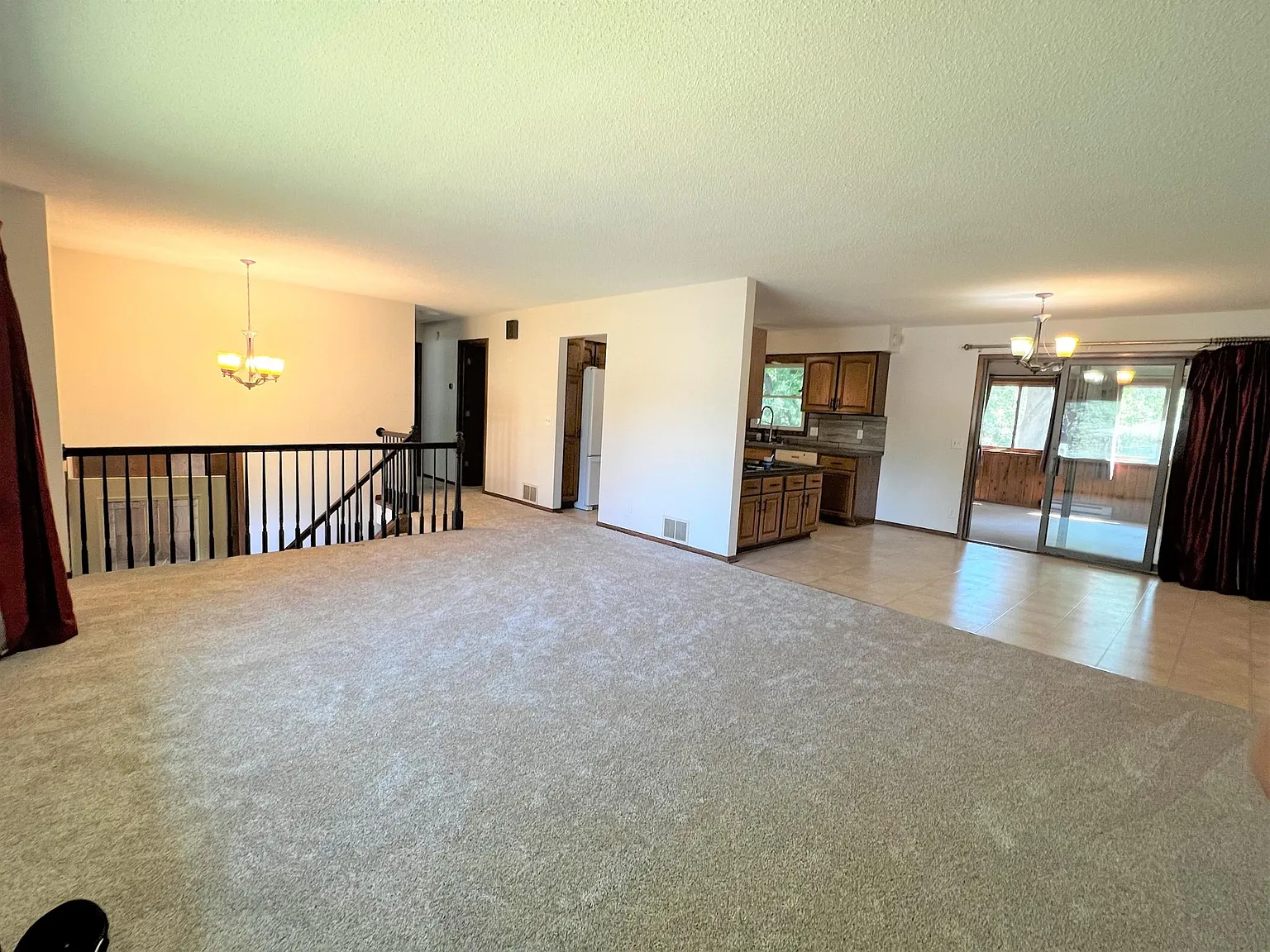 5 bed, 2447 sqft, $2,800 — Photo 4