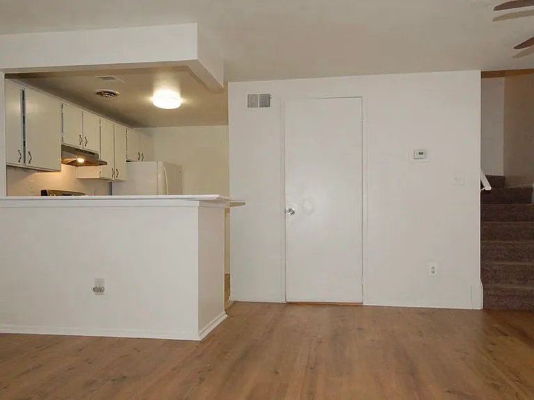 9325 Chadburn Pl — Photo 5