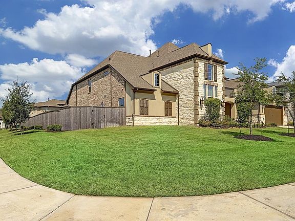 2nd image of 908 Gadston Park Ln
