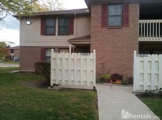 19139 Surrey Ln, Northville, MI 48167