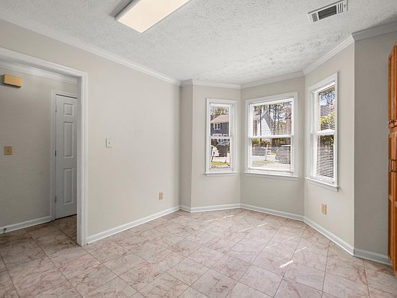 Kitchen dining area..