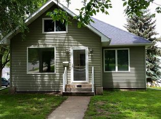 531 W Carroll St, Portage, WI 53901