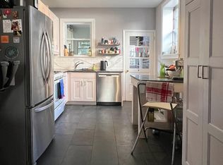 884 N Taney St, Philadelphia, PA