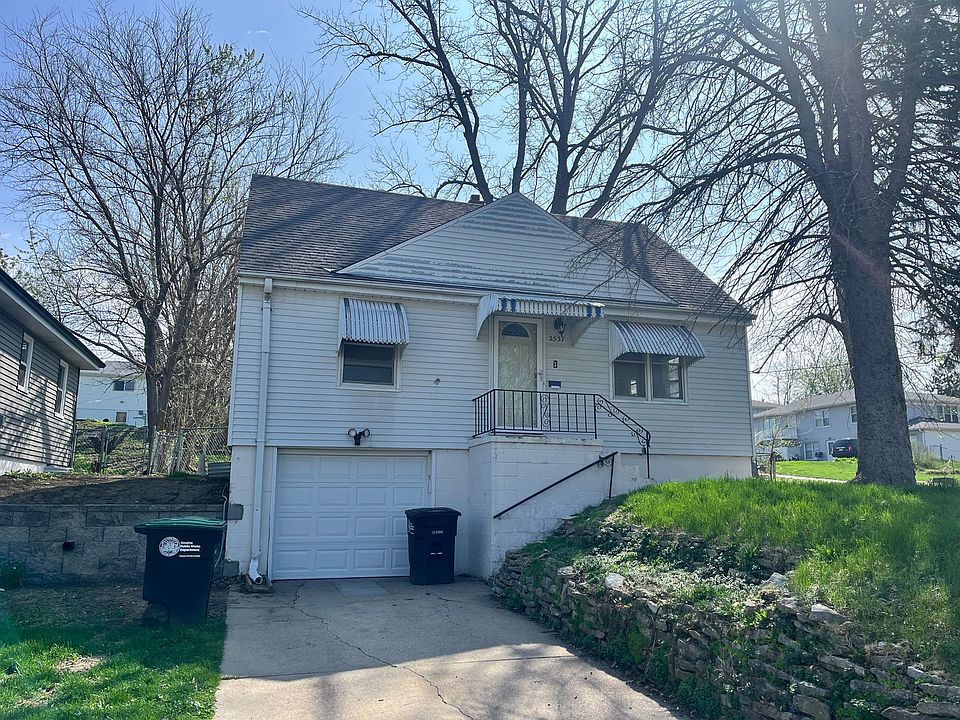 1st image of 2537 S 46th Ave