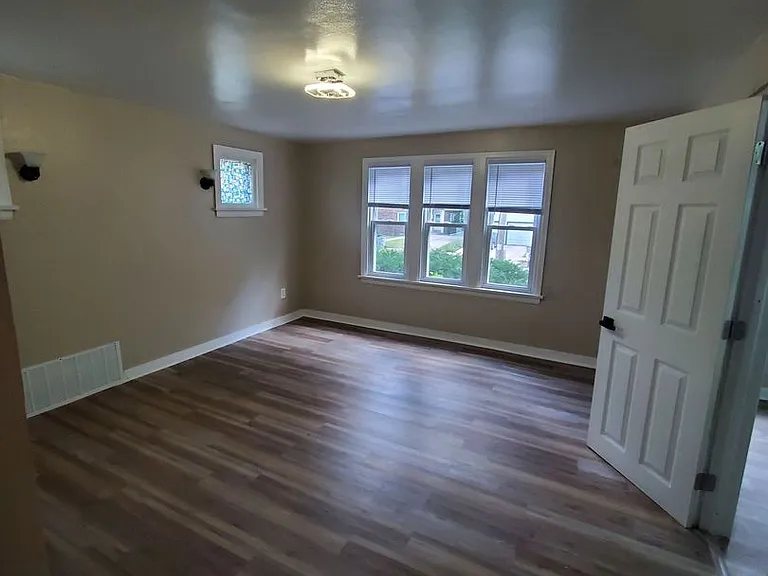 4207-4207a N 39th St. (Duplex) (Ace Property) — Photo 8