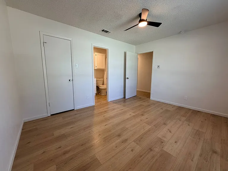 3807 William St — Photo 19
