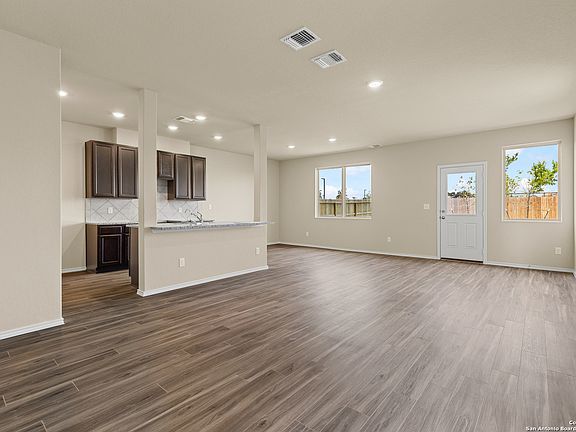 3rd image of 10135 Melissa Ranch Blvd