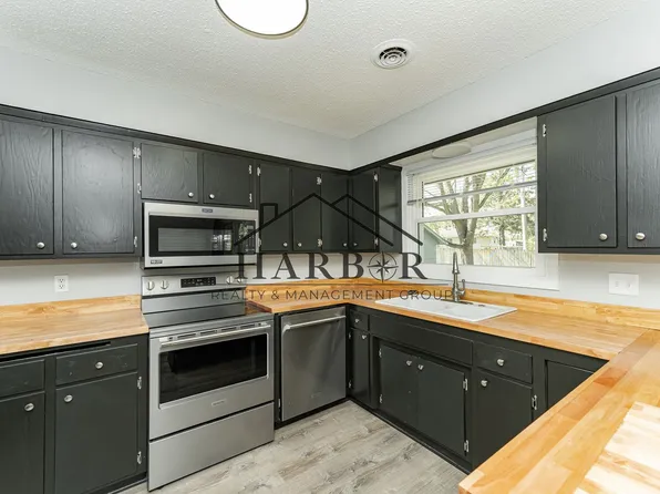 3521 15th Ave NW, Rochester, MN 55901