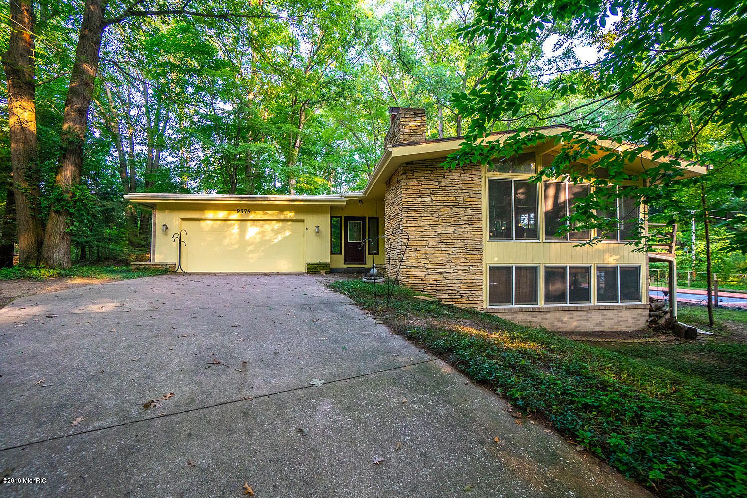 9575 Dunewood Dr, Bridgman, MI 49106 Zillow
