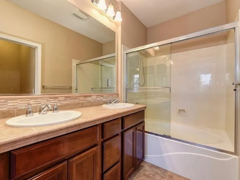 1506 Hudson Cir — Photo 13