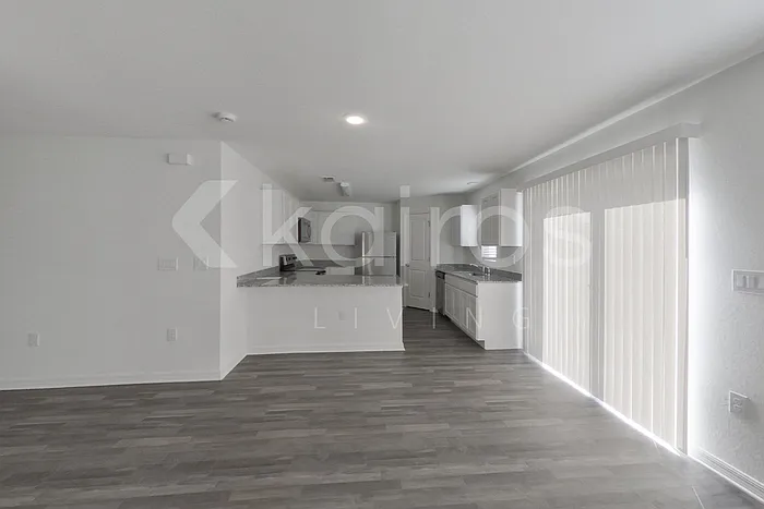 3153 Jody St — Photo 5
