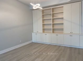 33 Empress Ave #Penthouse 306, Toronto, ON M2N 6Y7