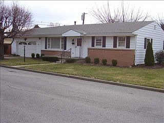 2nd image of 715 Macarthur Way
