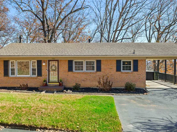 582 Hilltop Dr, Staunton, VA 24401