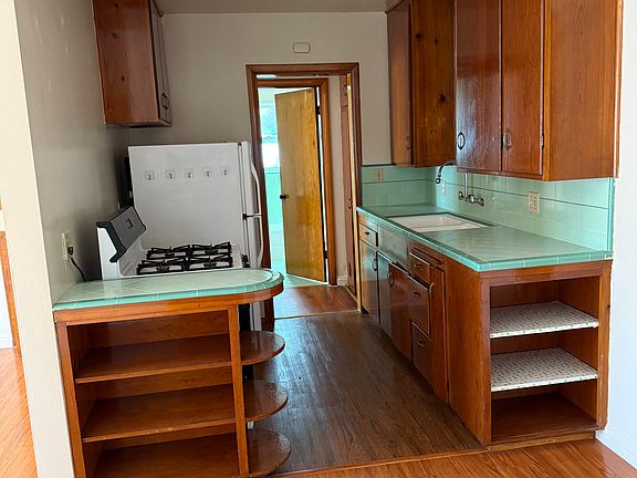 2nd image of 217 W Woodward Ave APT C