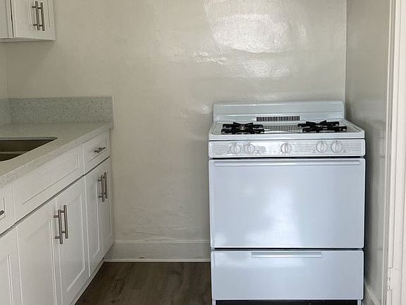 5th image of 2619-25 1/2 E 6th St #2625