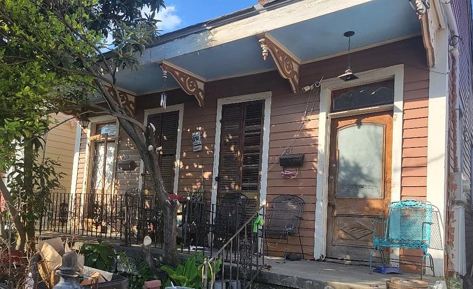 1st image of 821-23 4th St