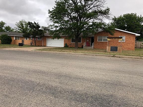 3rd image of 135 Cedar Ave