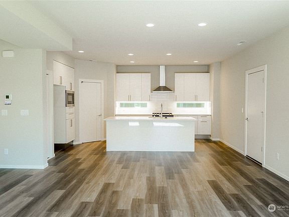 5th image of 33496 holly Avenue SE