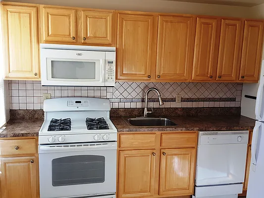 Rented by Virtual Real Estate | media 8