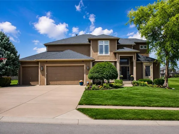 24004 W 68th St, Shawnee, KS 66226