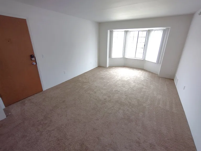 Charter Oaks Apartments — Photo 145
