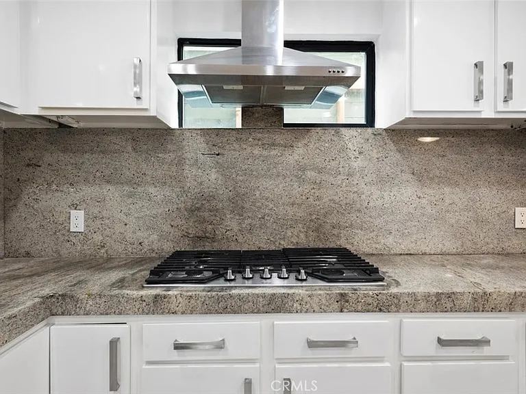 905 Dickson St #1 — Photo 11