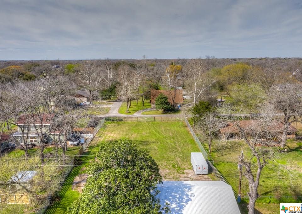 1st image of 138 Chapparral Dr