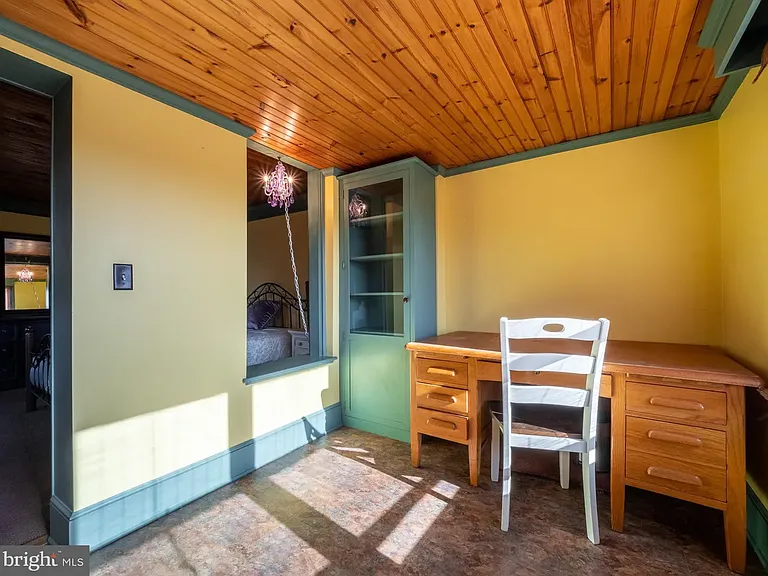 424 Main St #B — Photo 15