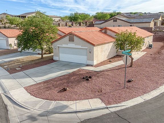 3rd image of 2460 Topanga Drive