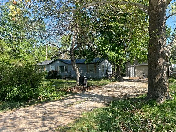 2nd image of 710 Elm St