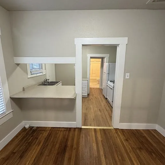 1811 McKinley Ave — Photo 3