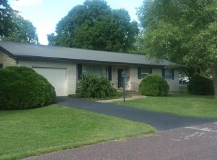 612 Plum St, Monett, MO 65708