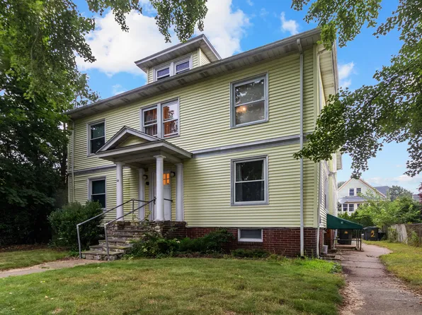 12 Sharaf Street, New London, CT 06320
