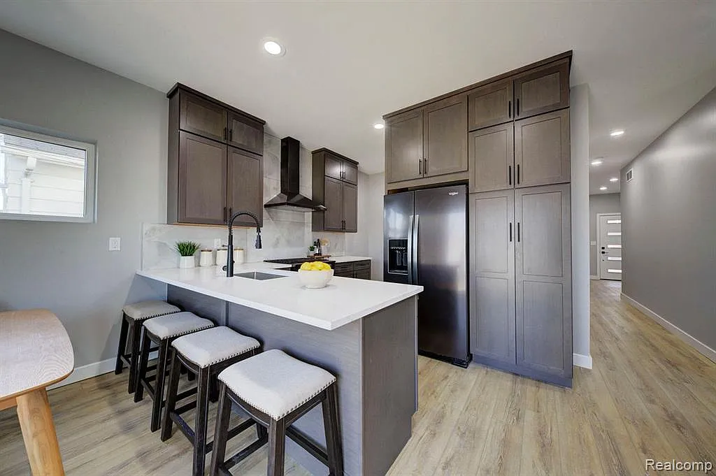 3 bed, 2.5 bath, 1450 sqft, $2,800 — Photo 4