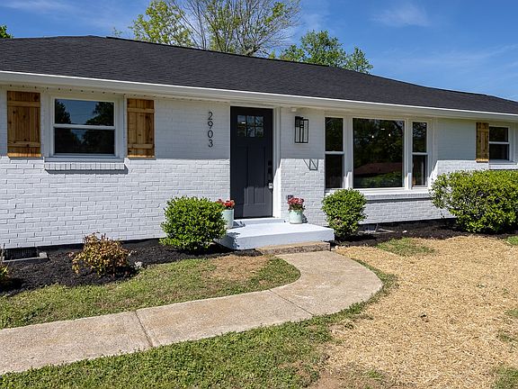 4th image of 2903 Stanwyck Dr