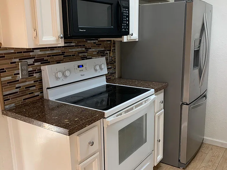 1001 La Terrace Cir — Photo 9