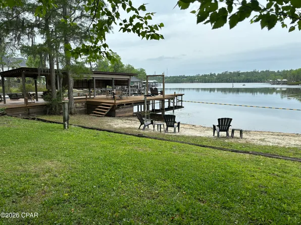 2672 Lakeview Cir, Alford, FL 32420