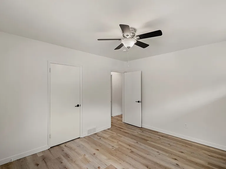 414 Elwood Dr — Photo 15