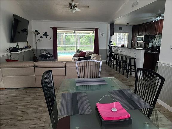 4th image of 12213 Wildbrook Dr
