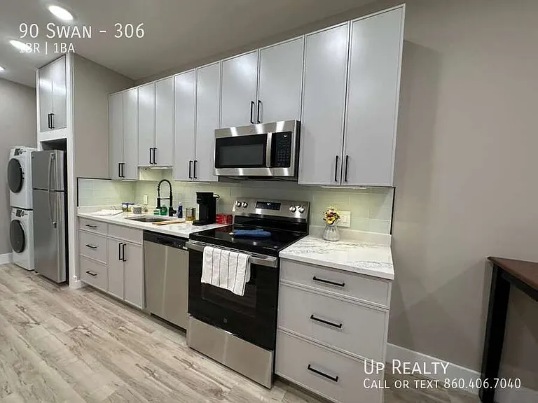 90 N Swan St #306 — Photo 37