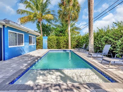 5272 NW 1st Ave, Oakland Park, FL, 33309