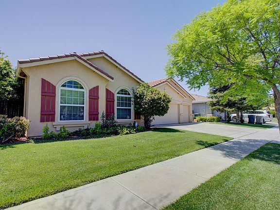 2nd image of 2081 Maximillian Ct