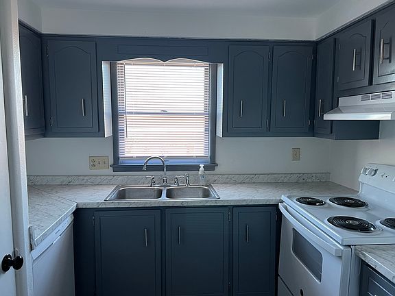 2nd image of 605 Woodmere Dr APT 2