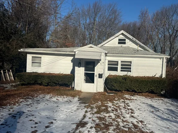 70 Highlawn St, Waterbury, CT 06705