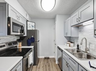 3205 E Olive Rd APT 124, Pensacola, FL 32514