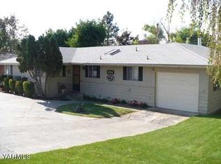 204 S 40th Ave, Yakima, WA 98908