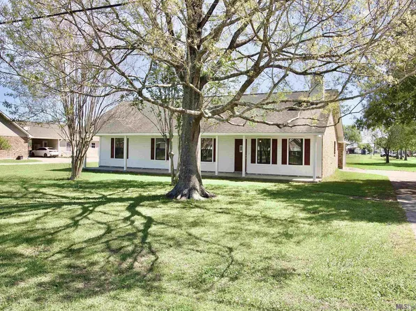 20085 Sallie Dr, Plaquemine, LA 70764
