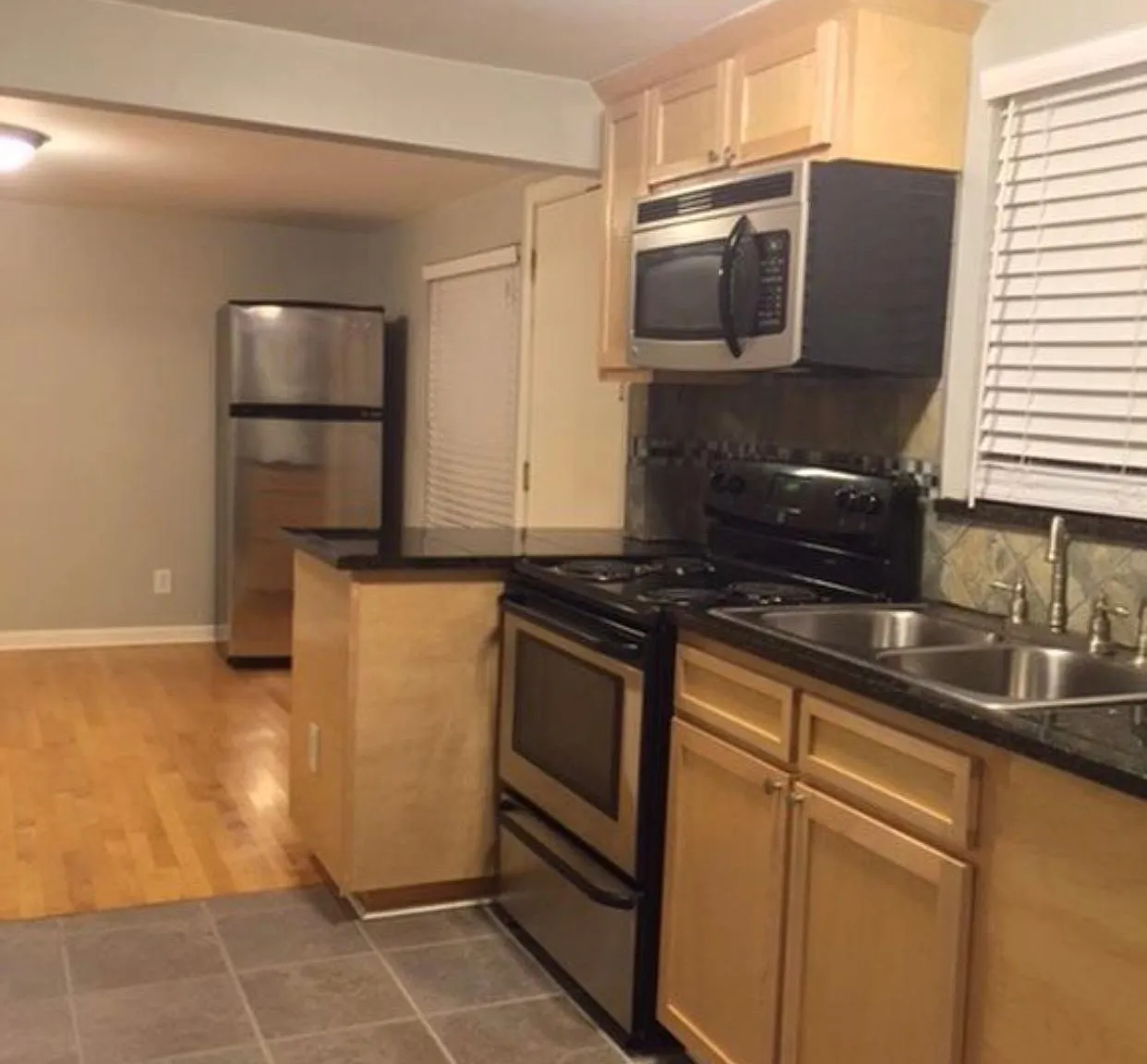 422 Marietta St — Photo 4