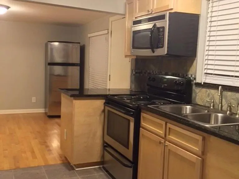 422 Marietta St #A — Photo 4